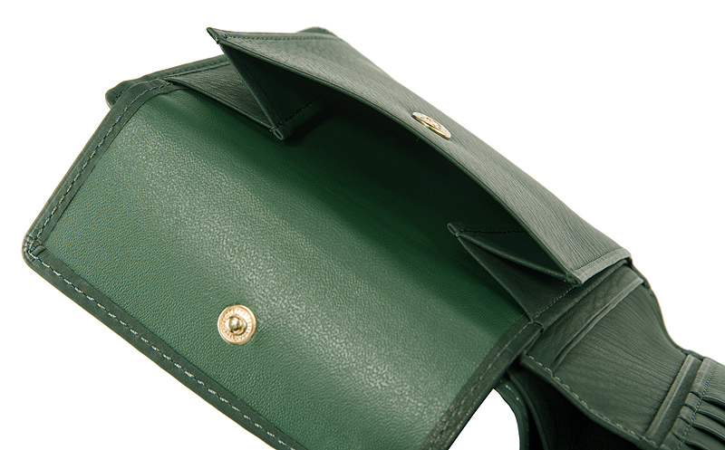 【キプリス】二つ折り財布(小銭入れ付き札入)■レーニアカーフ