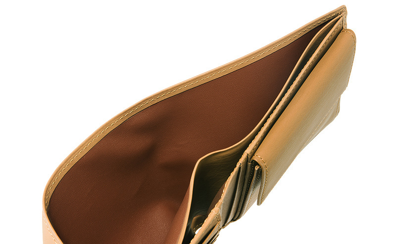 【キプリス】二つ折り財布(小銭入れ付き札入)■レーニアカーフ