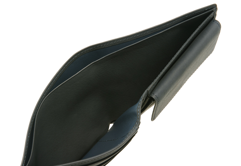 【キプリス】二つ折り財布(小銭入れ付き札入)■レーニアカーフ