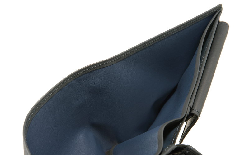 【キプリス】二つ折り財布(ベロ・小銭入れ付き札入)■レーニアカーフ