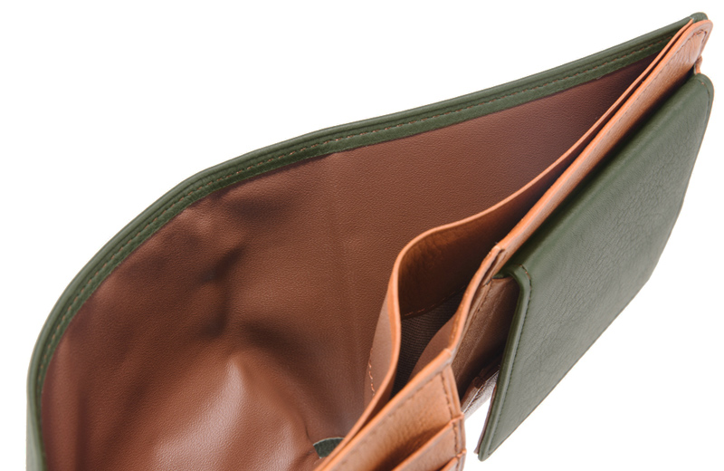 【キプリス】二つ折り財布(ＢＯＸ小銭入れ付き札入)■シルキーキップ