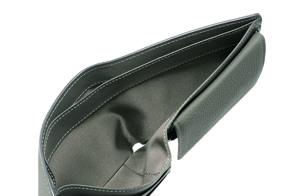 【キプリス】二つ折り財布(ＢＯＸ小銭入れ付き札入)■フォーミーキップ