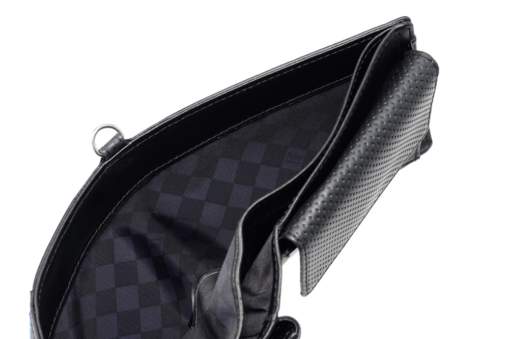 【ノイインテレッセ】二つ折り財布(ベロ・小銭入れ付き札入)■レンヴァーゲン