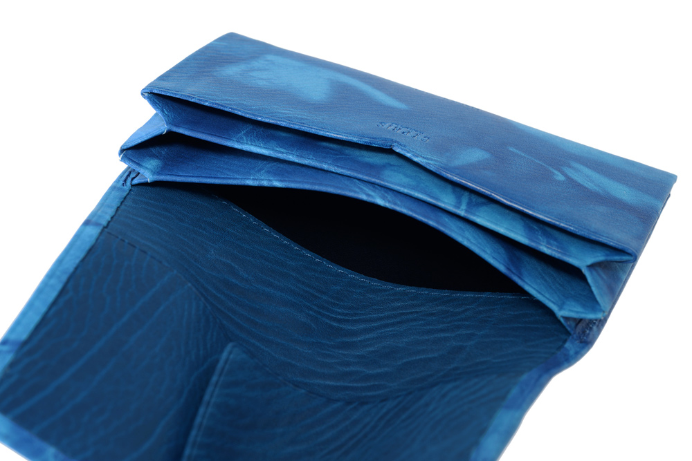 【キプリス】名刺入れ(風琴マチ)■AIZOME CALF