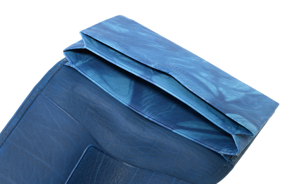 【キプリス】名刺入れ(風琴マチ)■AIZOME CALF