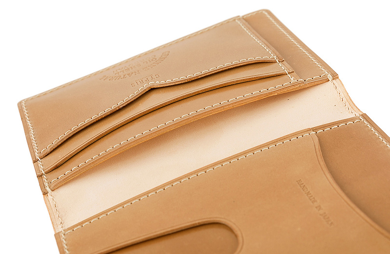 【キプリス】パス入れ(二つ折り・２面)■ナチュラルコードバン