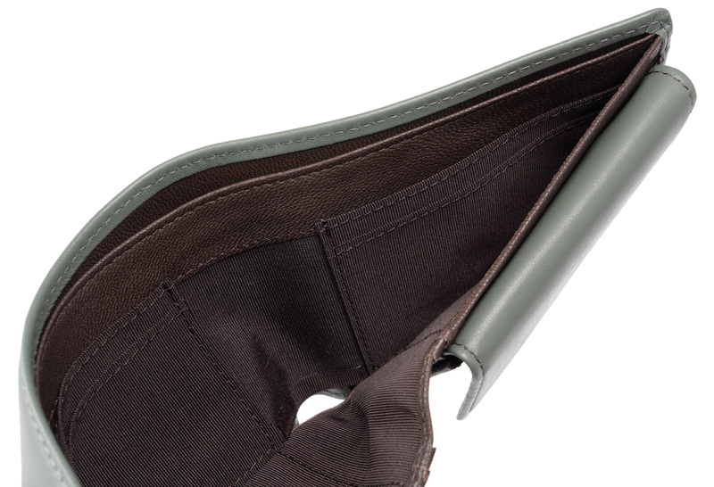 【ヘレナ】二つ折り財布(小銭入れ付き札入)■カルム