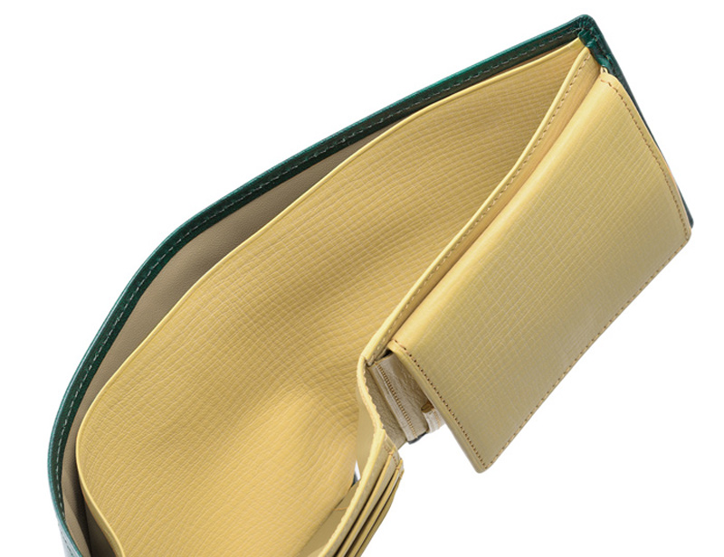 キプリス】二つ折り財布(BOX小銭入れ付き札入)□シラサギレザー