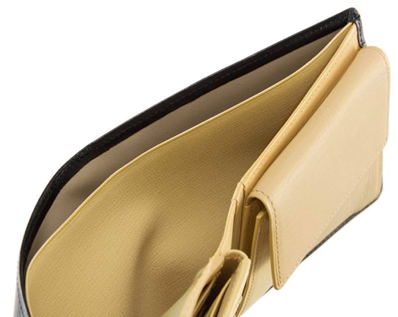 キプリス】二つ折り財布(ベロ・小銭入れ付き札入)□シラサギレザー